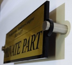 Tablica grawerowana na budynek - ARTPLASTICA Marek Bartosiak Wisła Mała