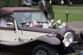 Dekoracja auta - F.U.H. ARKADIA Bożena Weberman Bielsko-Biała