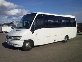 Autobus bus na wycieczki - Firma Handlowo-Usługowa  Kępka  Święciechowa