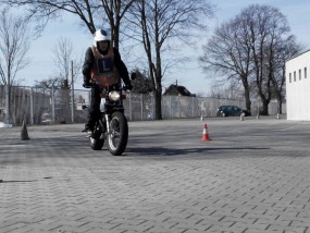 Kurs na prawo jazdy na motocykl - Tyła Andrzej - Ośrodek Kursowego Szkolenia Kierowców Częstochowa