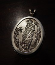 XIX-wieczna biżuteria - Madame X Leszno