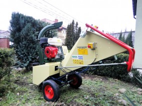 Rozdrabniacz do gałęzi i biomasy NEGRI - Gardenico wynajem maszyn ogrodowych Wrocław