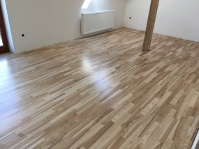 Podłoga drewniana lakierowana - Łęgowski Buro Projektowe Pracownia Stolarska Jaworzno