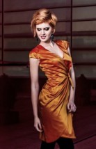 Pomarańczowa drapowana sukienka wizytowa z dekoltem w szpic - eleganckakobieta.pl Złotoryja