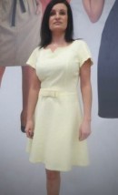 W kolorze śmietanowej żółci modna sukienka wizytowa - eleganckakobieta.pl Złotoryja