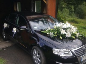 Dekorowanie samochodów do ślubu - P.H.U Kwiaciarnia Kwiatowy Zakątek Pewel Ślemieńska