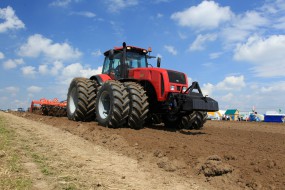 Sprzedaż ciągników rolniczych - MTZ Belarus Traktor Sp. z o.o. Sokółka