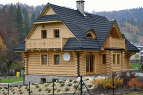 Produkcja i sprzedaż domów z bali oraz z konstrukcji szkieletowej - UNIHAUS Beskidy sp z.o.o Tychy