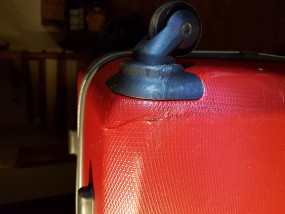 klejenie twardych walizek typu ABS - JAWI Łódź