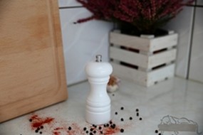 Mały młynek pieprzu - 4 kolory - Drewpart - F.P.H.U Drewpart Szerzyny