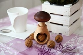 Dziadek do orzechów  grzybek  - F.P.H.U drewpart Szerzyny