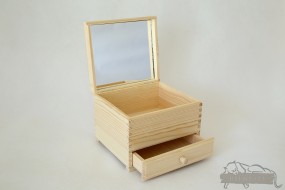 Komódka drewniana z lustrem - F.P.H.U drewpart Szerzyny