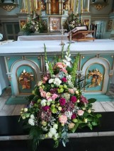Dekoracje kościoła - Kwiaciarnia STOKROTKA Brzeszcze