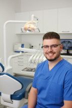 Chirurgia stomatologiczna - Dentina Anna Górska Tarnów - dentysta - protetyka- wybielanie zębów Tarnów