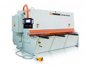 Cięcie metali na gilotynie - SPONCOM Marek Krzesak Warszawa