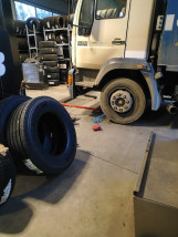 serwis opon prostowanie renowacja felg serwis opon osobowych cięzarowych - Krosno Serwis opon DARCAR