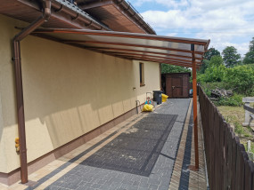 nowoczesna stalowa wiata samochodowa poliwęglan ocynk na wymiar montaż - Wojtdach Zadaszenia Tarasów Balkonów Wiaty Samochodowe Garażowe Daszki nad Dr