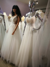 Projektowanie i szycie sukien ślubnych, wieczorowych, oraz sukienek ko - Boutique Wiktoria Moda Ślubna i Wieczorowa Wypożyczalnia Jabłonka