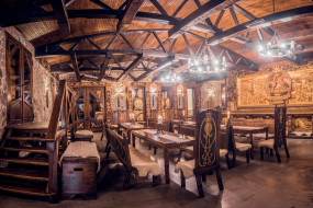 Zwiedzanie Nestville Distillery z przewodnikiem - Jagoda Jurkowska - Usługi bhp i ppoż; Usługi przewodnickie po Pieninach; Przewodnik Pieniński Szczaw