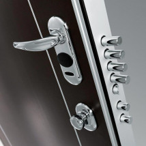 Regulacja drzwi - Pogotowie Zamkowe 24H - Wymiana Zamków Warszawa