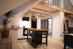 Noclegi i domki na wybajem - Siedlisko Czerniówka Paprotnia