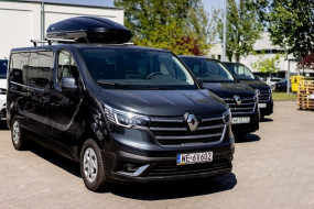 Wynajem busa 9 osobowego Renault Trafic - Finserv-Bus: wynajem busów Toruń