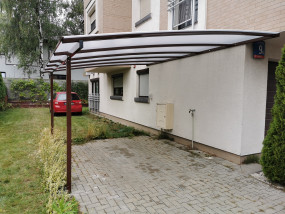 nowoczesna stalowa wiata samochodowa poliwęglan ocynk na wymiar montaż - Wojtdach Zadaszenia Tarasów Balkonów Wiaty Samochodowe Garażowe Daszki nad Dr