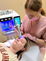 Oczyszczanie wodorowe twarzy - Arwit Beauty Salon Kosmetyczny - Kriolipoliza, Depilacja Laserowa, Oczyszczanie Wodorowe Dołuje
