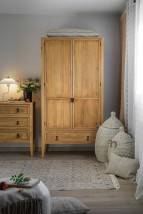 Sosnowa szafa do sypialni. - MEBLO-WOSK Producent Mebli Stylizowanych Białka