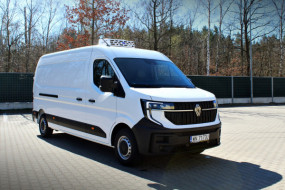 Wynajem auta typu Chłodnia - Kangoor Wynajem Busów Janki