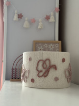 Lampa sufitowa z motylkami do pokoju dziecka – naturalny sznurek krem - Małgorzata Blumicz Jagodowy Kot Dobrzykowice