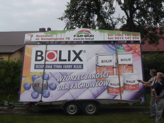 Transport tablicy...